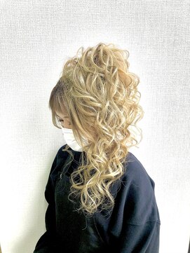 トゥービーコンティニュー(To Be Continued..) 盛り髪/アップ/ハイトーン/ヘアセット/エクステ/ブリーチ/セット