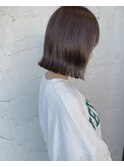 くびれボブ×透明感グレージュ