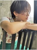 30代小顔マッシュショート/センターパート/透明感ヘアカラー