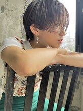 ティーヘア(t.hair) 30代小顔マッシュショート/センターパート/透明感ヘアカラー