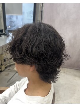 ラクーントウキョウ(RACCOON.TOKYO) 【大人気パーマ】センターパートウルフ 波巻パーマ