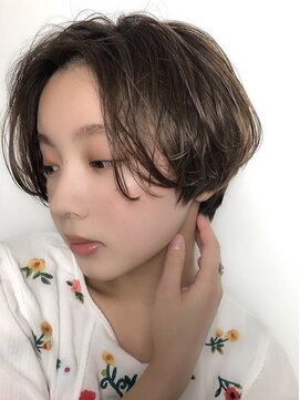 アン 青葉台(un) ハンサムショート センターパート 前髪なし 髪質改善青葉台