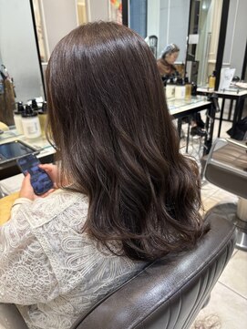 ネオリーブギンザ 銀座店(Neolive GINZA) 艶と透け感が可愛い　マロングレージュカラー　(銀座)