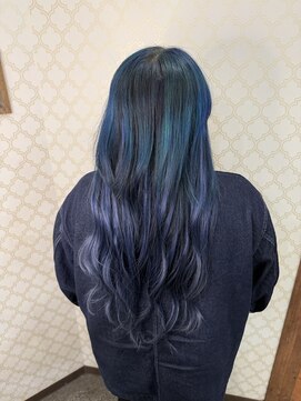 ブランシスヘアー(Bulansis Hair) 被らないブルーロングヘアー