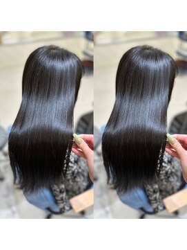 エミン(emyn) 髪質改善 ワンホンレイヤー ミルクティーブロンド