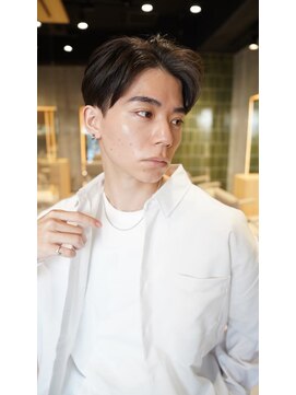 メイキー メンズ 本厚木(MA-IKI) 刈り上げツーブロックアップバングショートメンズヘア
