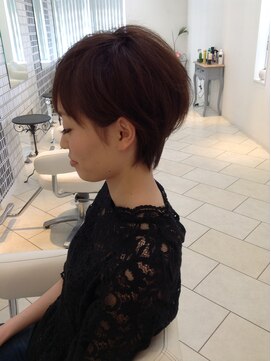ディーフィー ヘアファクトリー(Defy's HAIRFACTORY) 大人めニュアンスショート