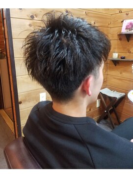 ヨシデン ツーブロマッシュ×くせ毛風パーマ