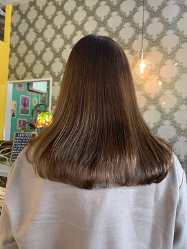 ヴィッカ ヘアーアンドメイク(vikka. hair and make) 縮毛矯正で艶子さんへ