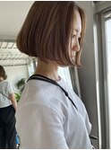 ベージュ