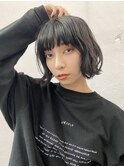 黒髪ふわっとミニボブ