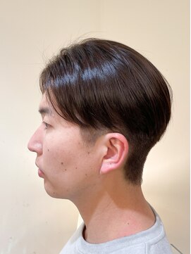 ビアンコ(BlANCO) 刈上げセンターパート(堀江/四ツ橋)