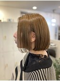 ハイトーンブラウンなボブ。12.2