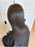 外ハネ切りっぱなしロブ