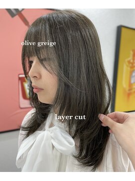 シエル フクオカ(CIEL FUKUOKA) olive greige × layer cut