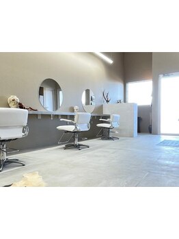 【高崎駅車10分】トレンドに敏感な人にオススメ◎悩みや理想から、似合うヘアスタイルをご提案します！