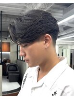 ニコトウキョウ 新宿(nico TOKYO)&nbsp;テーパーフェードニュアンスパーマ刈り上げセンターパートメンズ