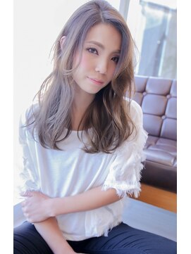 エムズアンドシーオー(M’s&Co.) 透明感☆外国人風ロング