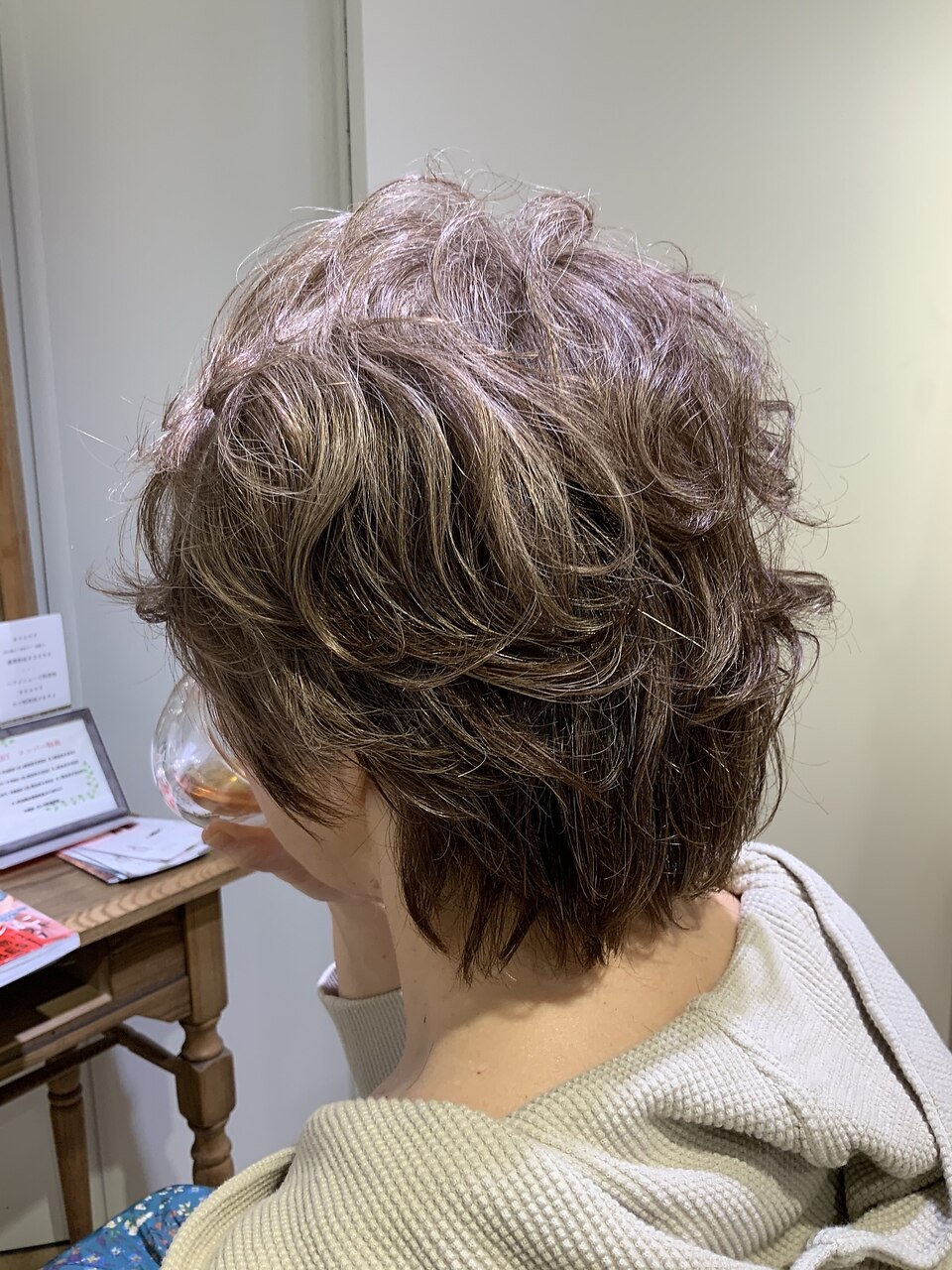 2025年夏】ショート アッシュグレーの髪型・ヘアアレンジ｜人気