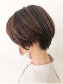 ボブ マッシュショート カーキグレージュ 大人かわいいヘア