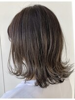 リッチニイガタ(Ricci NIIGATA) 外ハネミディ