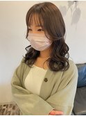 オリーブベージュ