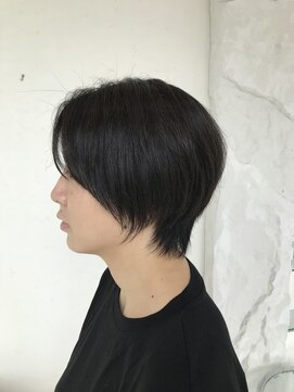 マジックデイズ(Magic Days) くせ毛を生かしたショートスタイル