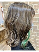 ルノン(LUNON)&nbsp;大人可愛い外ハネロブ×イヤリングカラー