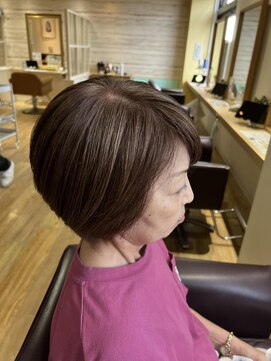 エム インターナショナル 白岡 キュート(EMU international CUTE) 脱白髪染め40代/50代/60代/白岡