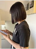 大平/切りっぱなしボブ顎ラインストレートグレージュ顔まわり
