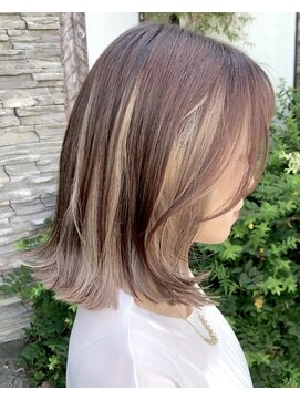 ルプラ ガーデン(le-pla garden) インナーカラー/外ハネボブ/切りっぱなし/ベージュ/豊橋/豊川