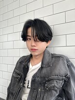 韓国風ヘアセンター分け毛流れパーマニュアンスパーママッシュ