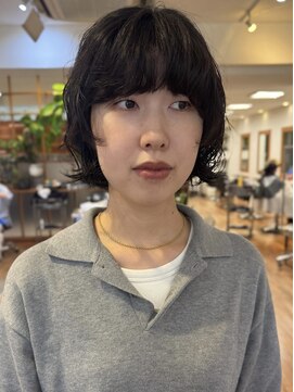 イーズ(e's) 中目黒美容室｜今っぽい質感のミニボブパーマ〈riko〉