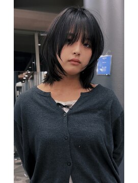 エスキス(ESQUISSE) レイヤーカット/暗髪カラー
