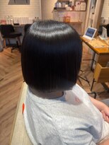 ヘアーショップ エヌアンドエー 越谷店(hair shop N&A)&nbsp;艶感とまとまりが映えるナチュラルストレートミディ