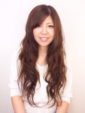 フェアリーパーフェクト(FAIRY PERFECT) 大きめカールでゆるふわロングスタイル