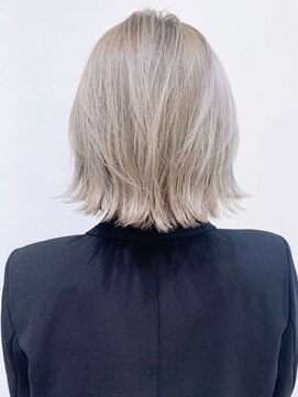 アルバム 新宿(ALBUM SHINJUKU) ミルクティーグレージュ_耳かけウェーブパーマ_ba296021