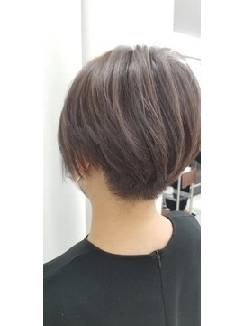 前下がりショートボブ 刈り上げ L アッシュ 中目黒店 Ash のヘアカタログ ホットペッパービューティー