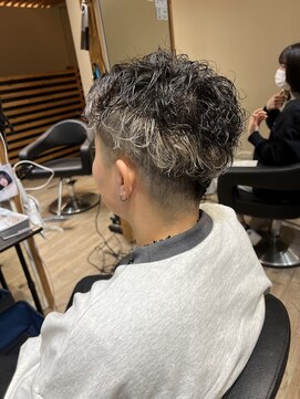 ベアトリーチェ(Beatrice) ツイスパ×ラインカラー