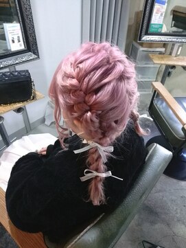 リエラ 新宿(RIERA) 編み込みツイン