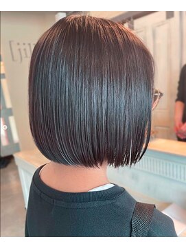 アトリエ エス atelier es HAIRDESIGN コロンとボブ/ワンカールボブ/ミニボブ/ショートボブ/グレージュ