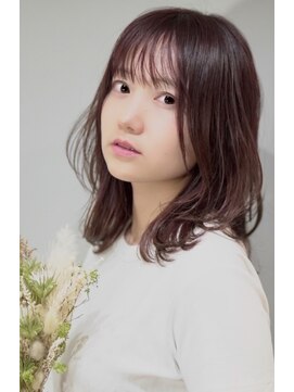フィーカ(fiica) ミディアムくびれレイヤー ラベンダー艶カラー