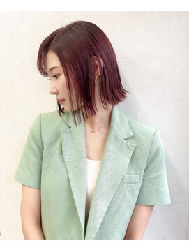 スターズ 船橋(STARS) ワインレッド　ピンクレッド　切りっぱなしボブ　外はね ボブ