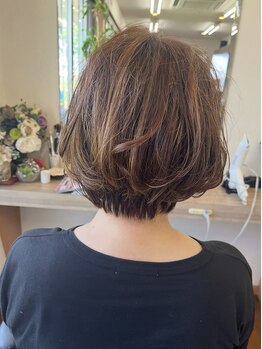 ブラウン(BROWN)の写真/【姶良/蒲生】隠れ家風サロンで、大人女性の“悩み”を“魅力”に。経験豊富な女性Stylistが理想を叶える。