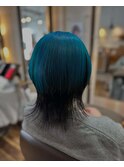 推し色ターコイズブルー、ブルーカラー、ウルフ、デザインカラー
