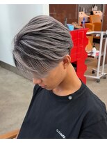 テンバイリップスヘアー(TEN by LIPPS hair)&nbsp;ホワイトシルバーグレーバレイヤージュセンターパート