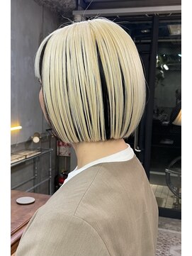 ザ デイ(THE DAY) 抜きっぱなしブリーチ/2トーンカラー/ボブ