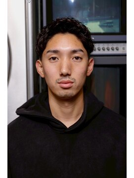 チルチェア 横浜(CHILL CHAIR) ツーブロック×テーパーフェード×ルーズバックパーマ <横浜駅>