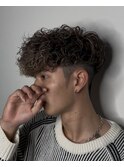 スペインカール　ツイストスパイラル眉カットメンズパーマ
