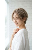 ソーエン バイ ヘッドライト 横須賀中央(soen by HEADLIGHT)&nbsp;絶壁解消◎美フォルムひし形ショート×ベージュ　30代40代50代